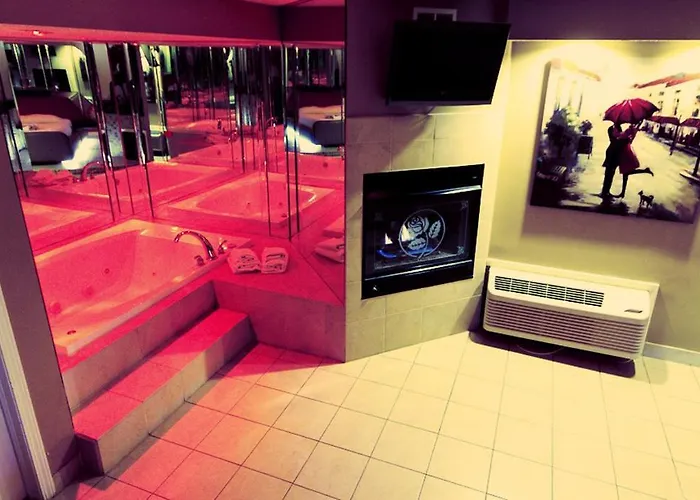 Essence 4* Orland Park
